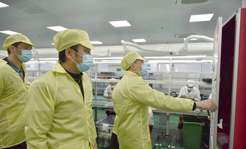 振?？萍忌a(chǎn)車間